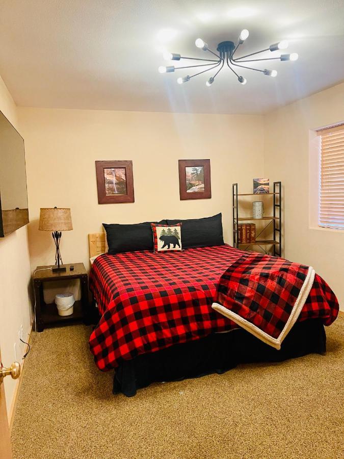 Adventure Awaits 3King Bed,2Bath Log Cabin In Heart Of Duck Creek Village! Exterior foto